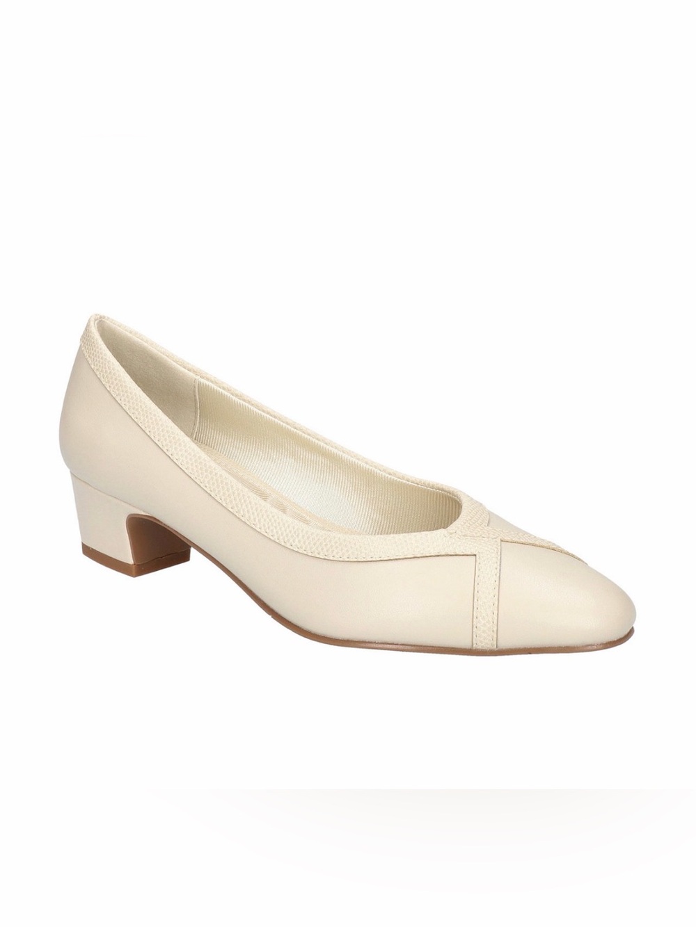 NWT Easy Street Myrtle Almond Toe Pumps size 7.5 W